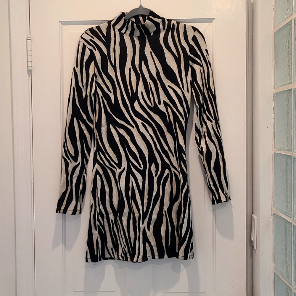 NWT ZARA ZEBRA STRIP DRESS, LADIES S